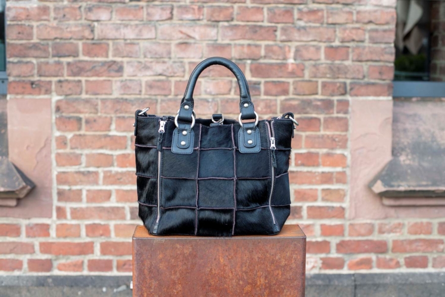 JACKIE SHERPA BLACK